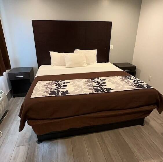 Lindenhurst Motel