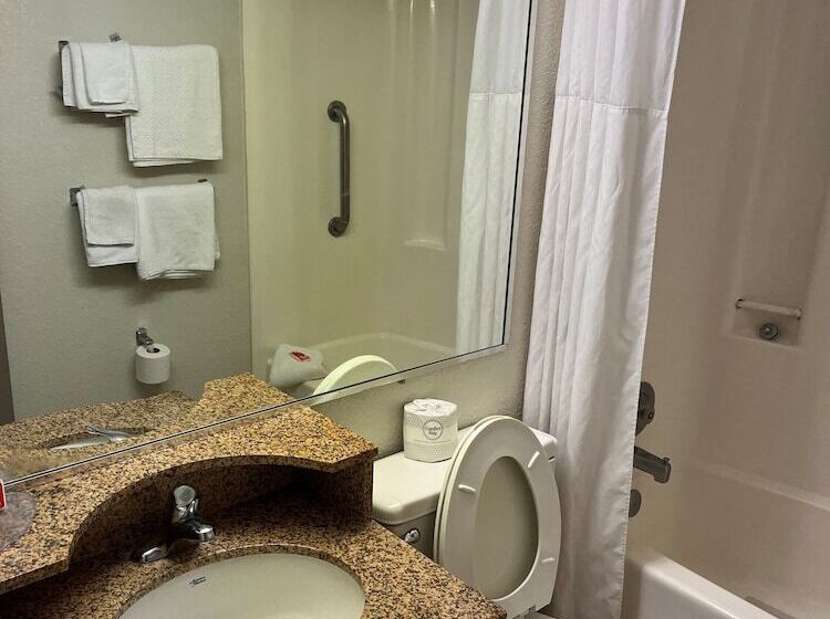 汽车旅馆  Red Carpet Inn