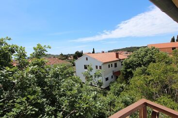 پانسیون Apartments And Rooms Dino