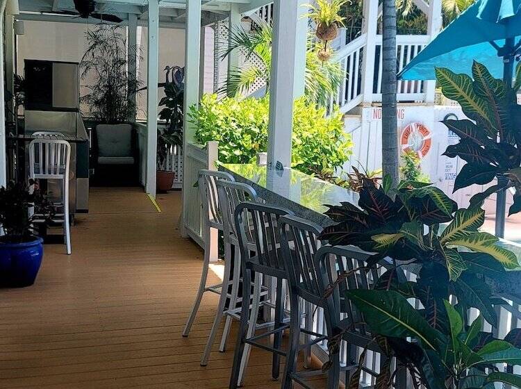 پانسیون Bishop Hotel Key West