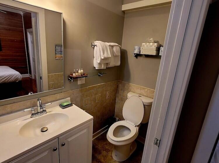 پانسیون Bishop Hotel Key West