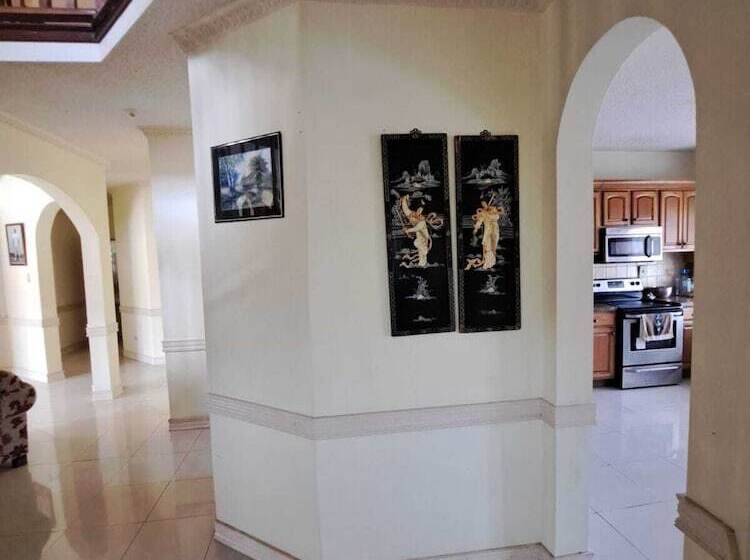 اقامتگاه Affordable Rooms At Greensview