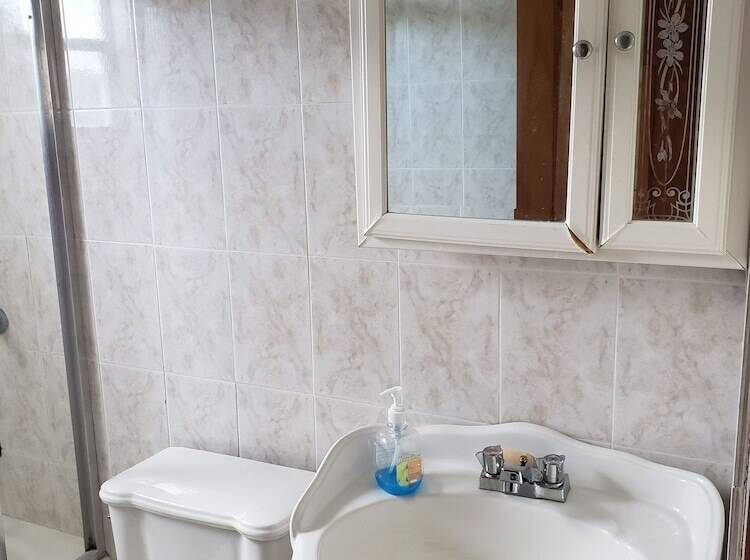 اقامتگاه Affordable Rooms At Greensview