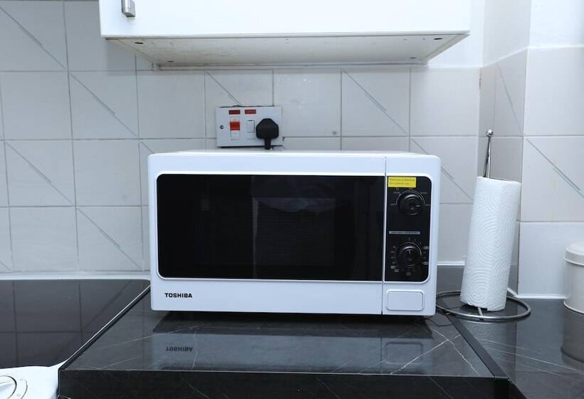 דירת נופש Beautiful 4 Bed House In Erith