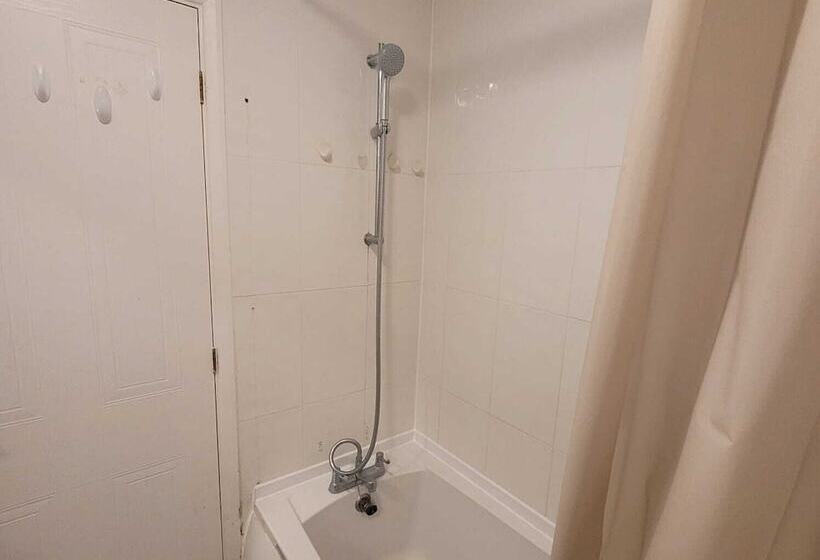 اقامتگاه Exquisite 3 Bed Royal Pearl Home In Greater London