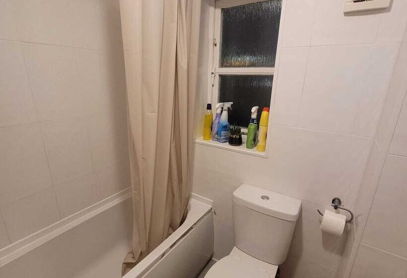 اقامتگاه Exquisite 3 Bed Royal Pearl Home In Greater London