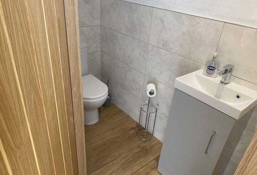 اقامتگاه The Annex At Meeks Park Immaculate 2 Bed