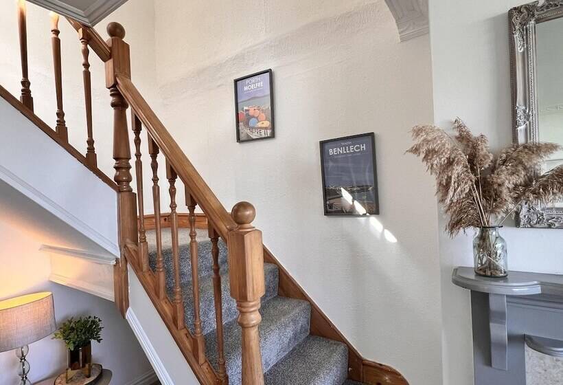 דירת נופש Blue Sky  2 Bedroom Enclosed Garden Parking, Wifi