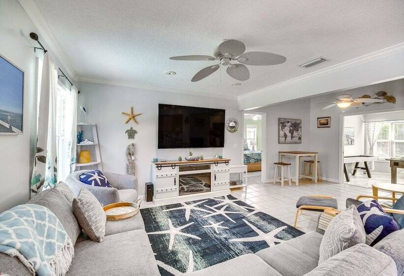 Sebastien Home W/ Pool & Gazebo 8 Mi To Beaches!