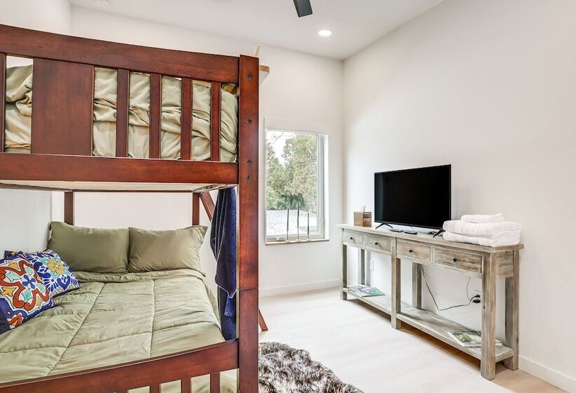 St Augustine Getaway W/ Grill, Near Downtown!