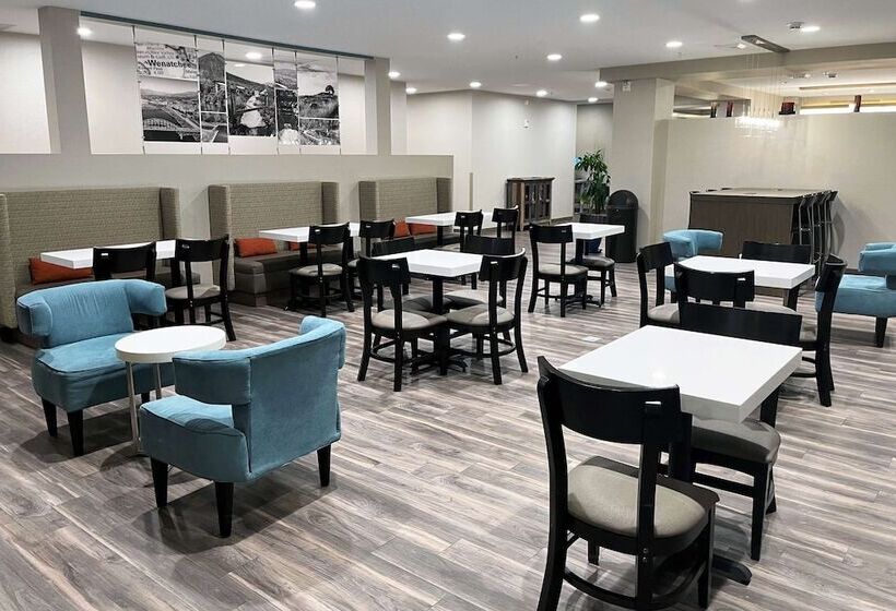 هتل La Quinta Inn & Suites By Wyndham Wenatchee