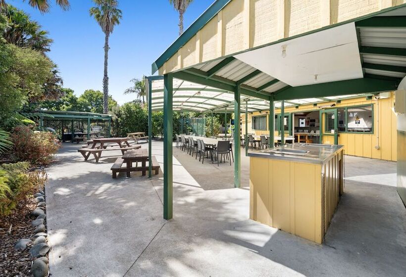 בית מלון כפרי Tasman Holiday Parks   Miranda