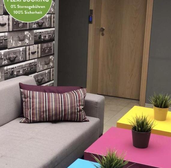هتل Executive Rooms And Suites Play