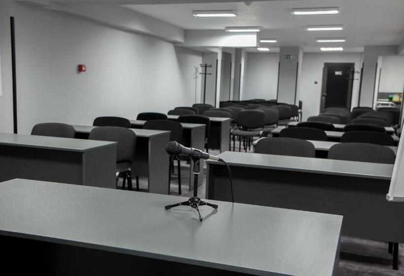 בית מלון כפרי Idol