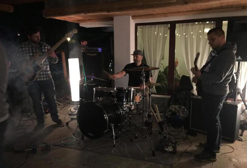 בית מלון כפרי Tihiat Kat