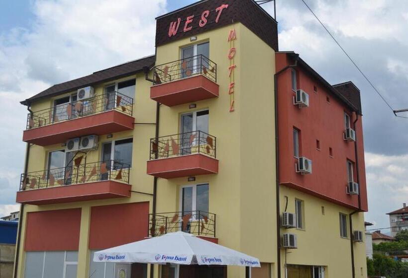 Hotel West