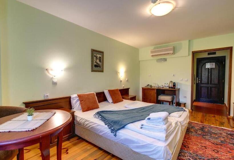 Rachev Hotel Residence