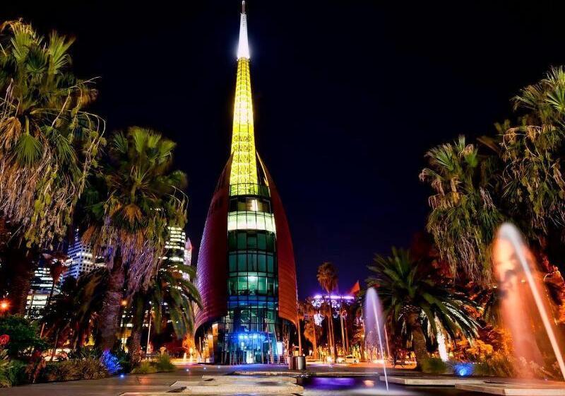 הוסטל Britannia On William