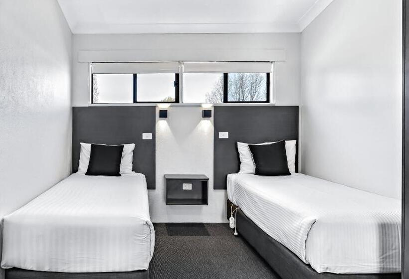 Apple & Grape Motel