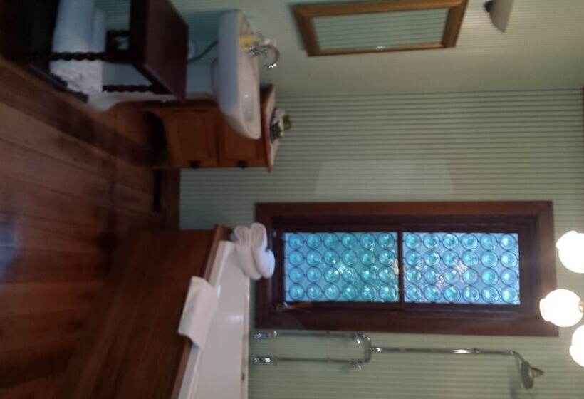 Bed and Breakfast Arnica Views Summit Retreat
