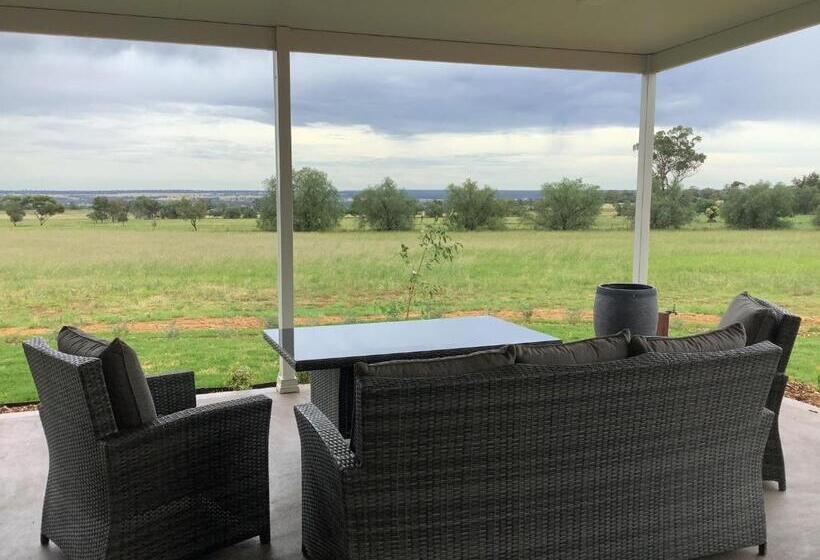 مبيت وإفطار Pericoe Retreat
