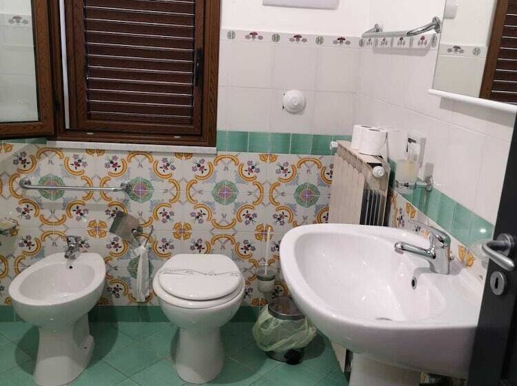 تختخواب و صبحانه Piano Verde Casa Vacanze