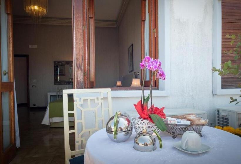 تختخواب و صبحانه Villa Magnolia Luxury Suites