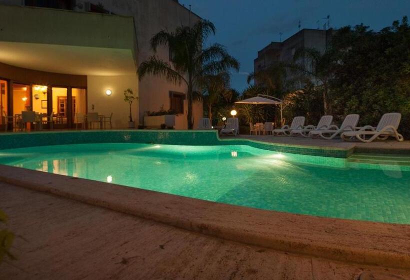 تختخواب و صبحانه Villa Magnolia Luxury Suites
