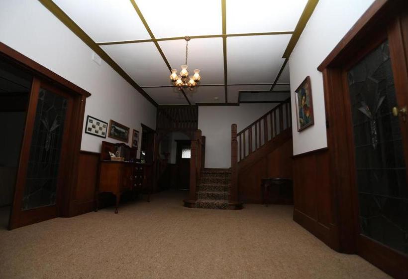 Colwyn House Bed & Breakfast & Stable Cottage