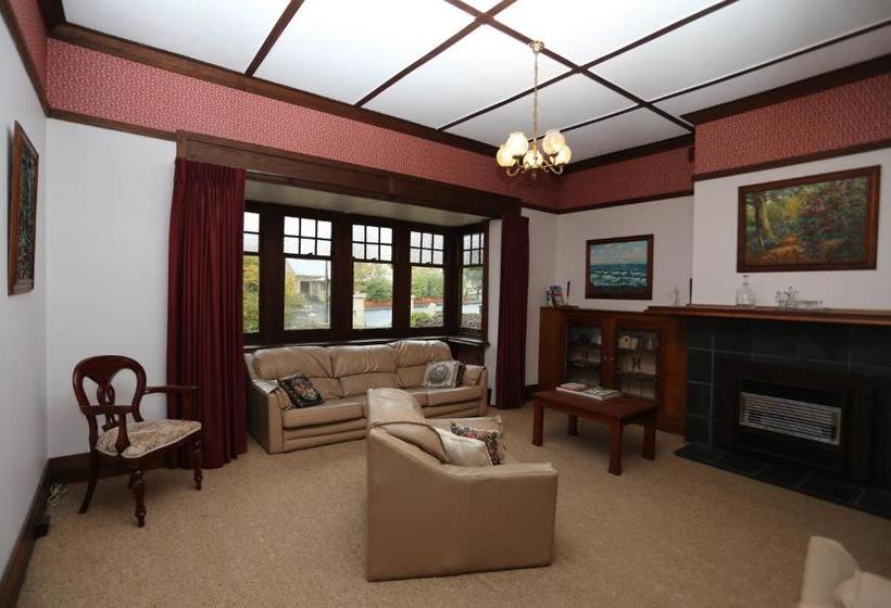 Colwyn House Bed & Breakfast & Stable Cottage