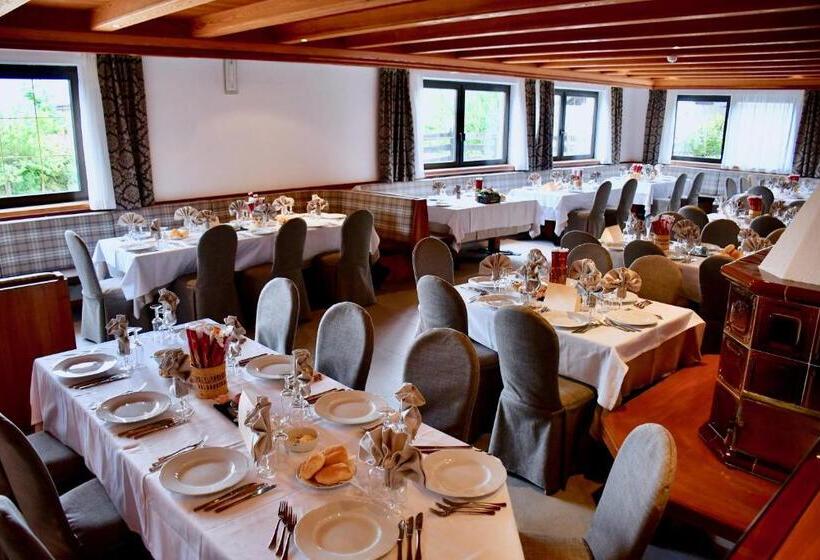 هتل Alpenrose Wellness