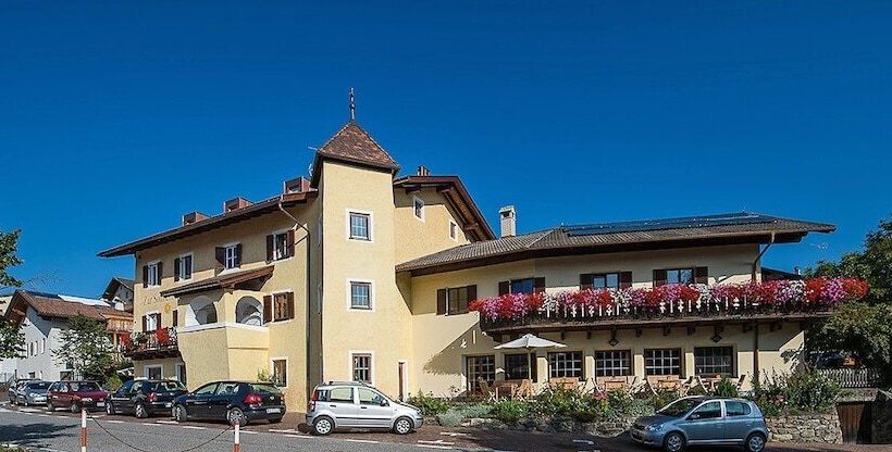 Отель Gasthof Zur Sonne