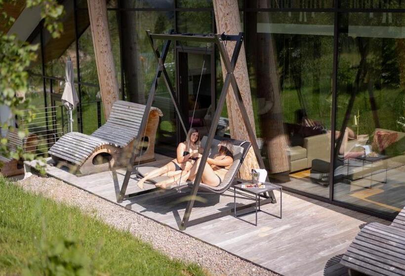 Отель Moseralm Dolomiti Spa Resort
