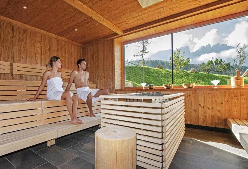 Отель Moseralm Dolomiti Spa Resort