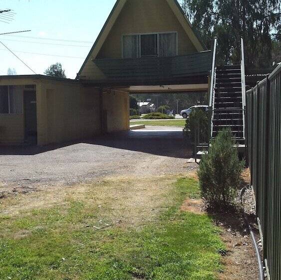 Millers Cottage Motel