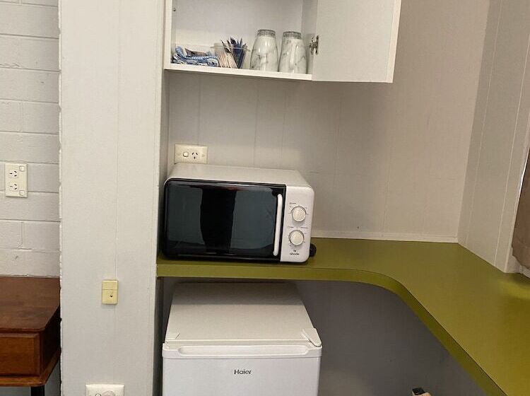 Millers Cottage Motel