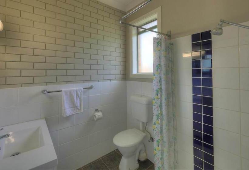 فندق على الطريق Hilldrop Motor Inn