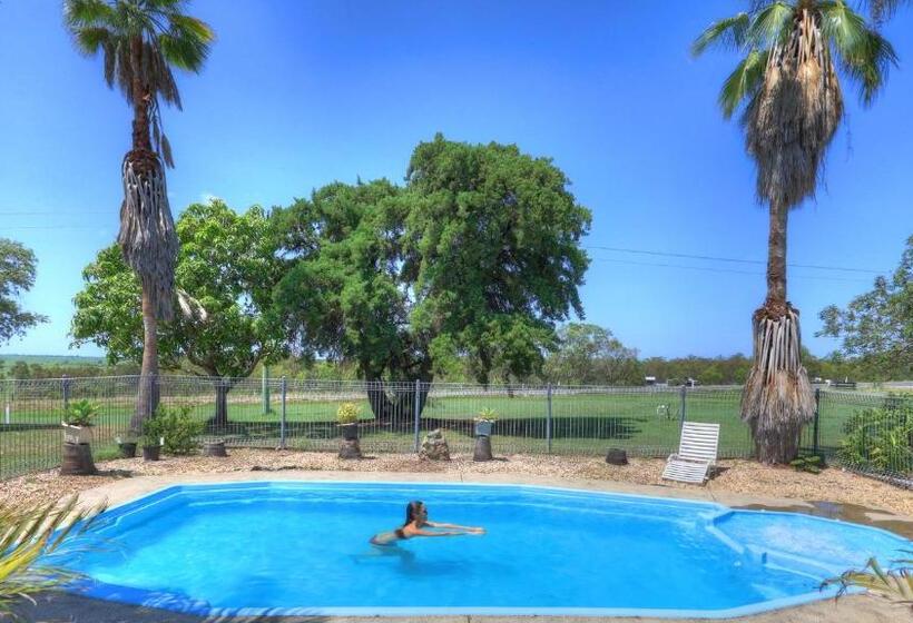 فندق على الطريق Hilldrop Motor Inn