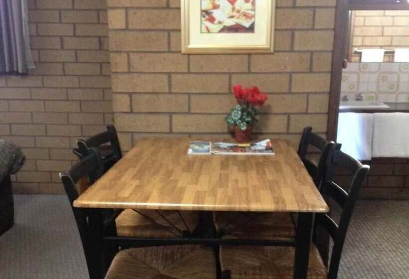 モーテル Rippleside Park Motor Inn