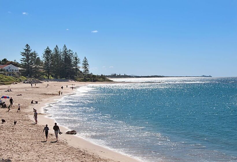 Norfolks On Moffat Beach