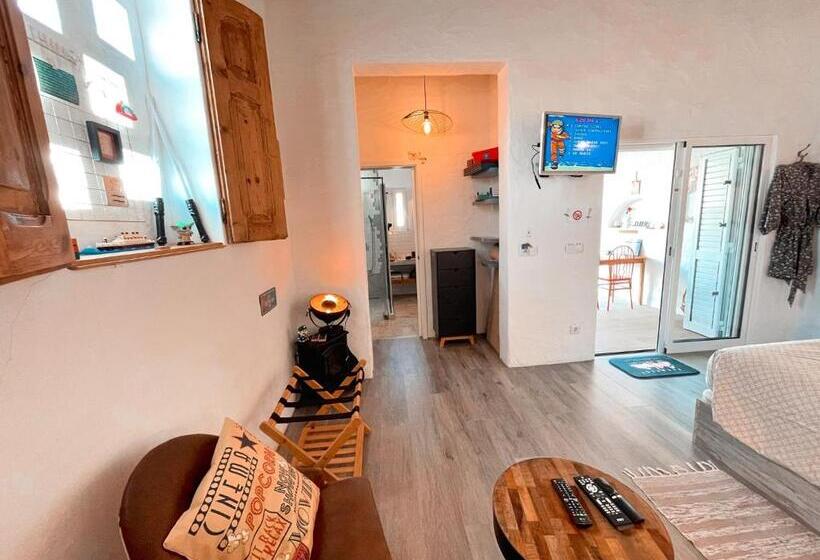 צימר Alentejo Zen Bnb, Cozy Suite, Patio, Private Pool And Entrance, Fire Pit