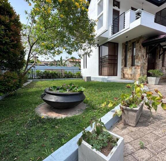 Bed and Breakfast Villa Heshni Colombo