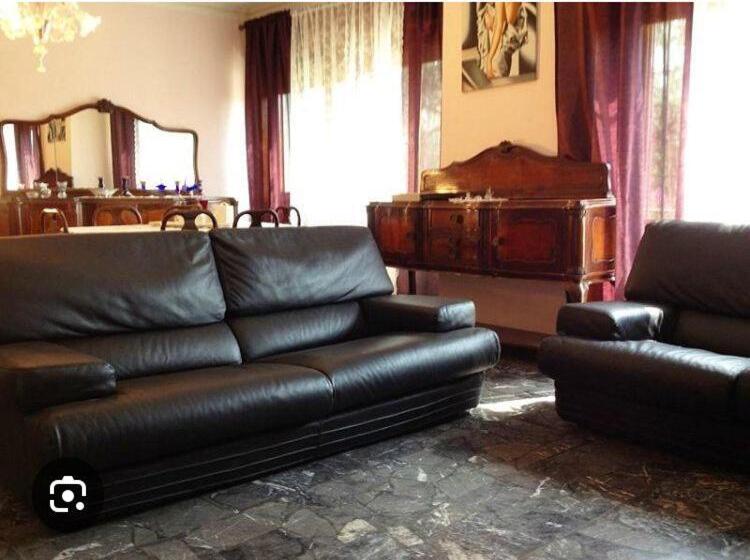 تختخواب و صبحانه Villa In Campagna