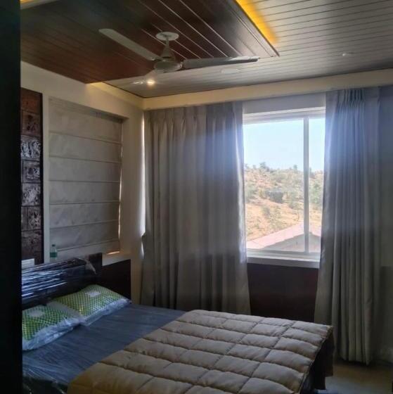 בית מלון כפרי Shamlan Resort