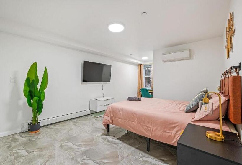 هتل Upper East Side Luxury 3br 2b 1700 Square Feet