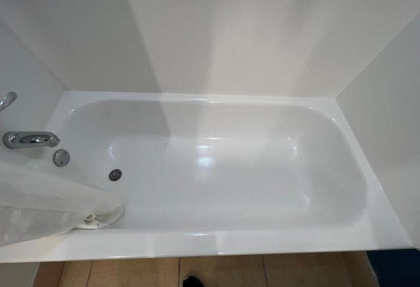 هتل Welcome Inn & Suites East Chase/pike Road