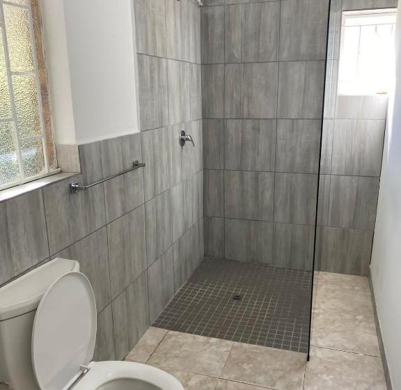 بنسيون Creekside Guest House Middelburg