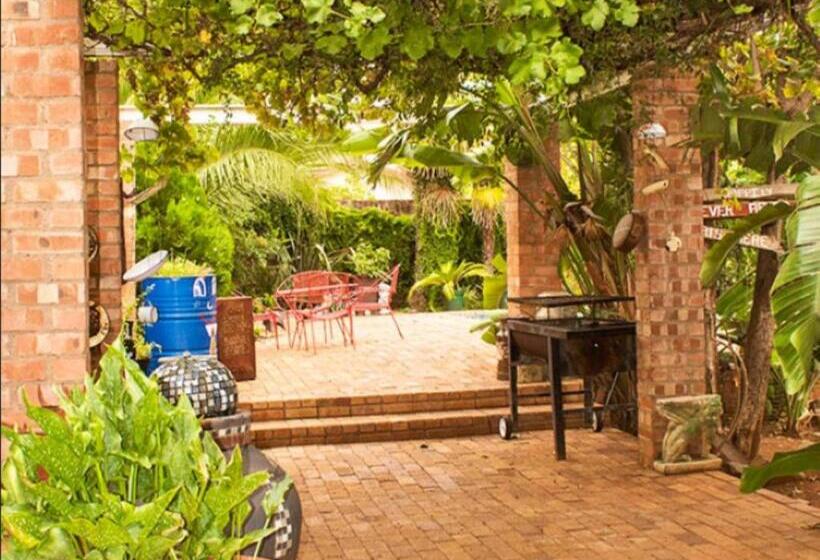 פנסיון Paljas En Kandas Guest House