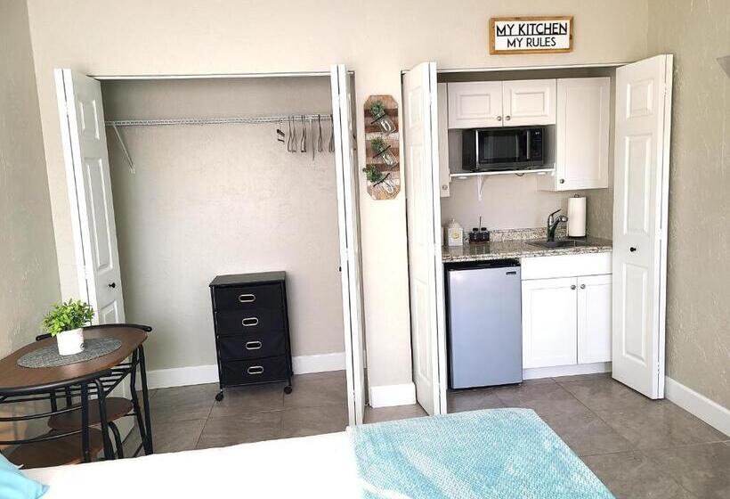 بنسيون Studio University Pines At Sarasota