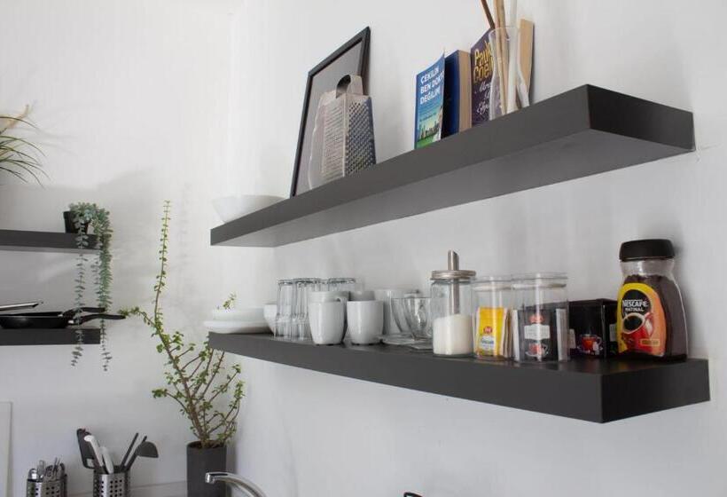 Alex Suites Lara